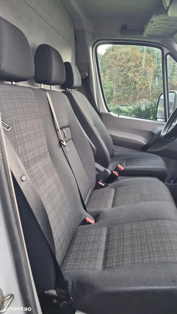 Mercedes-Benz Sprinter - 15