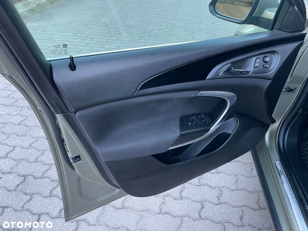 Opel Insignia - 15