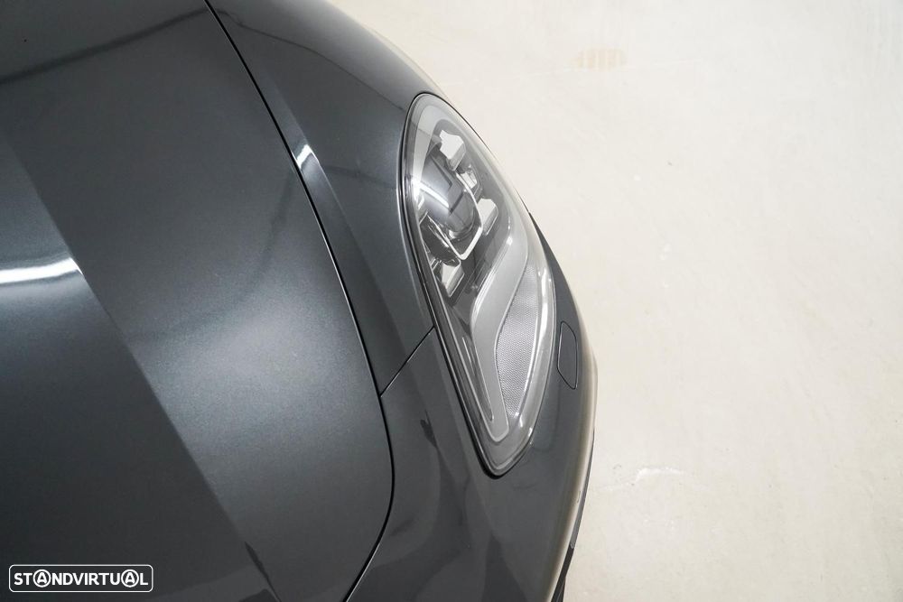 Porsche Panamera 4 S - 27
