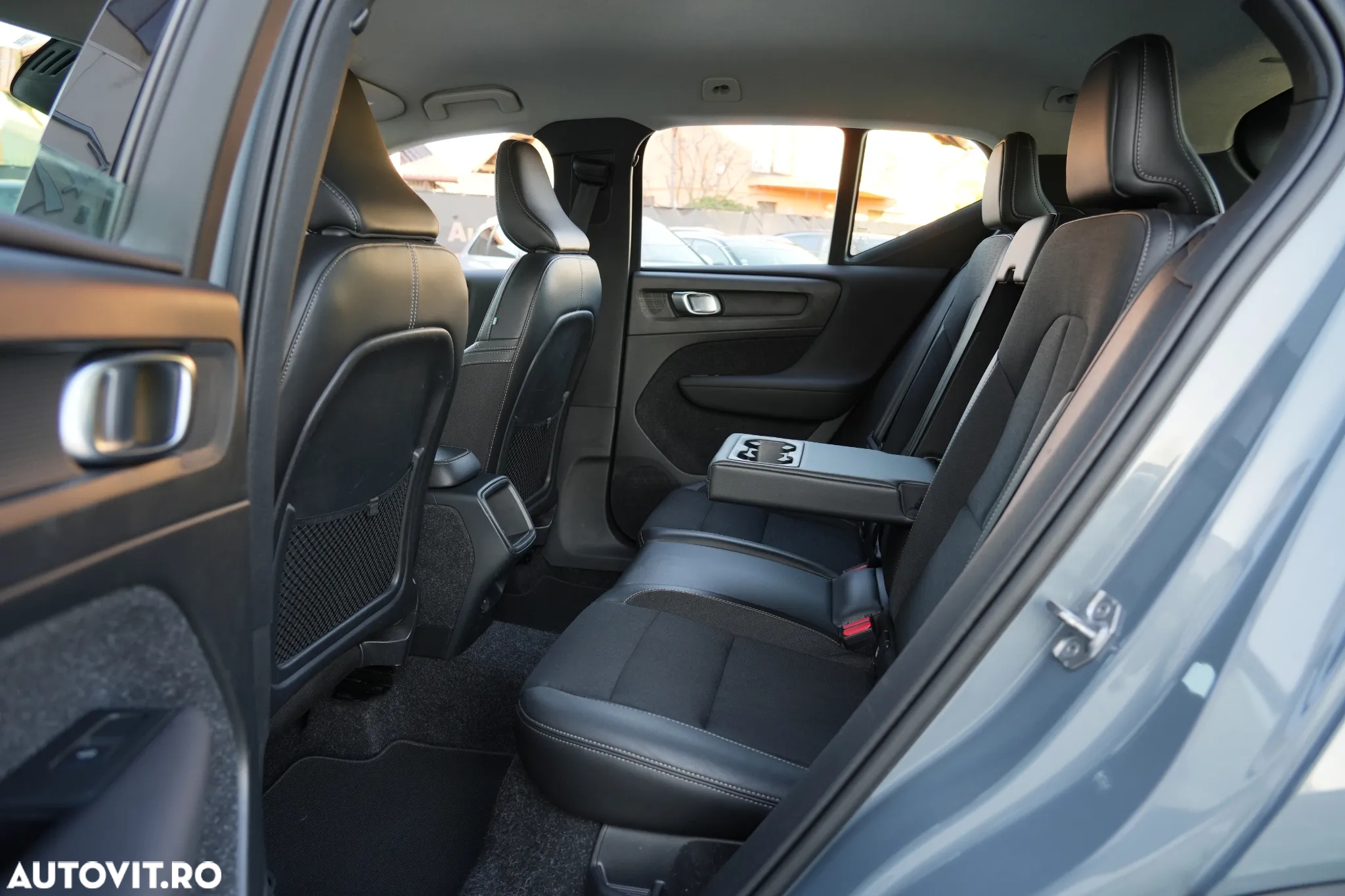 Volvo XC 40 T3 AT8 Momentum Pro - 14