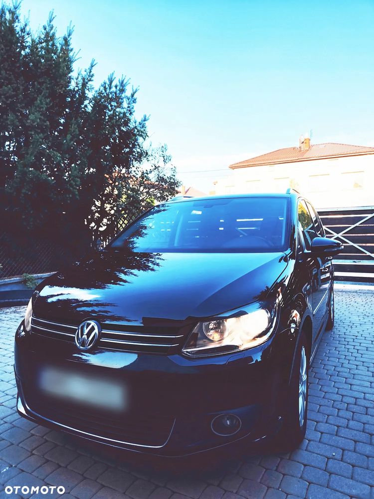 Volkswagen Touran - 12