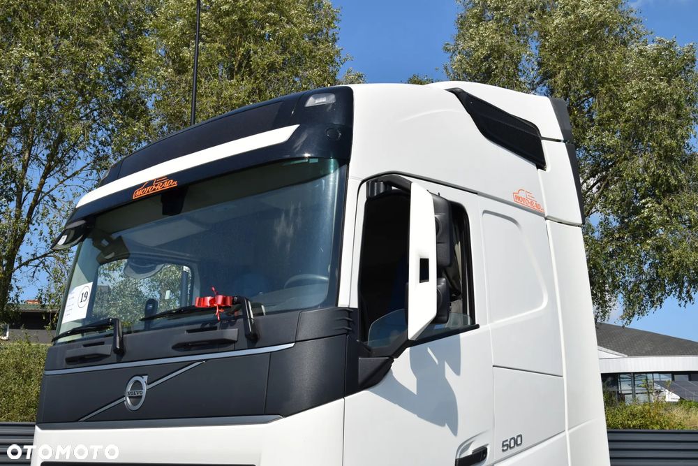 Volvo FH500 / EURO 6 / NOWY MODEL / KLIMATYZACJA POSTOJOWA / ACC / LEDY / 2 ZBIORNIKI PALIWA / FULL SPILERY / 2022 / SERWISOWANY / SPROWADZONY - 10