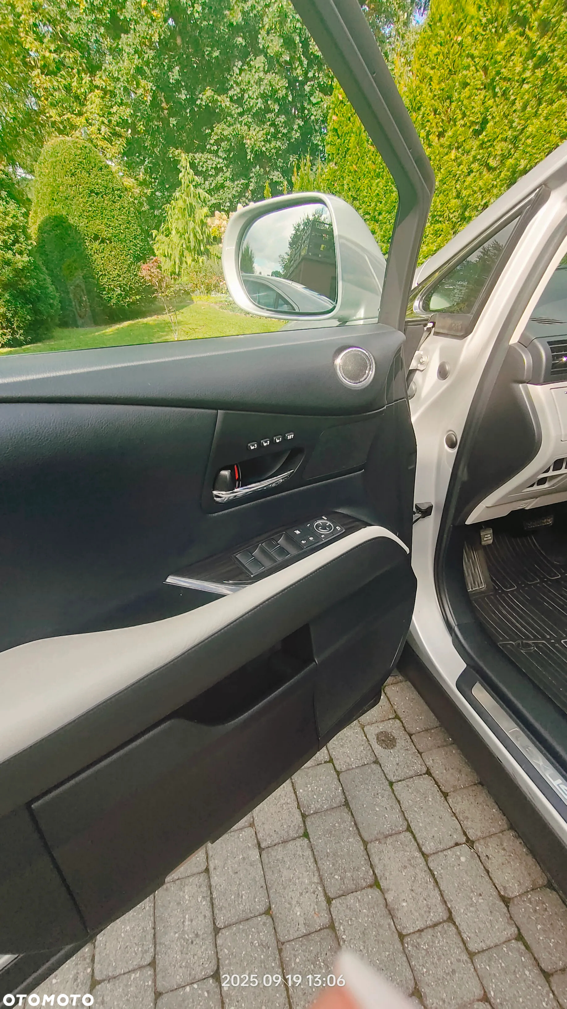 Lexus RX 400h (hybrid) - 9