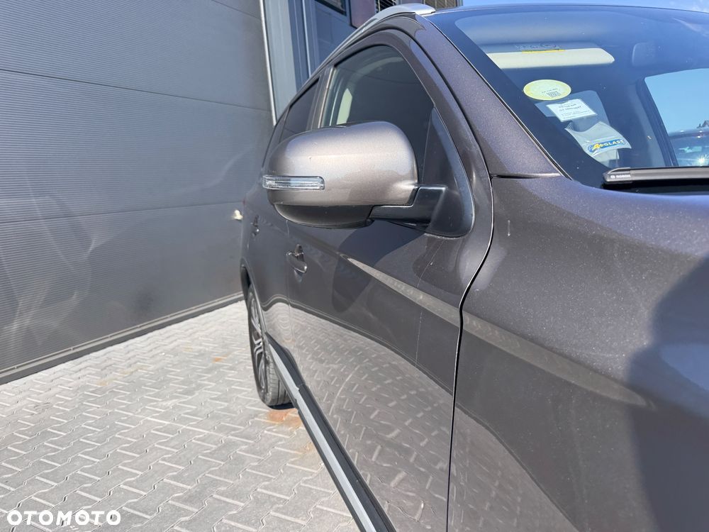 Mitsubishi Outlander 2.2 DID Instyle Navi - 9
