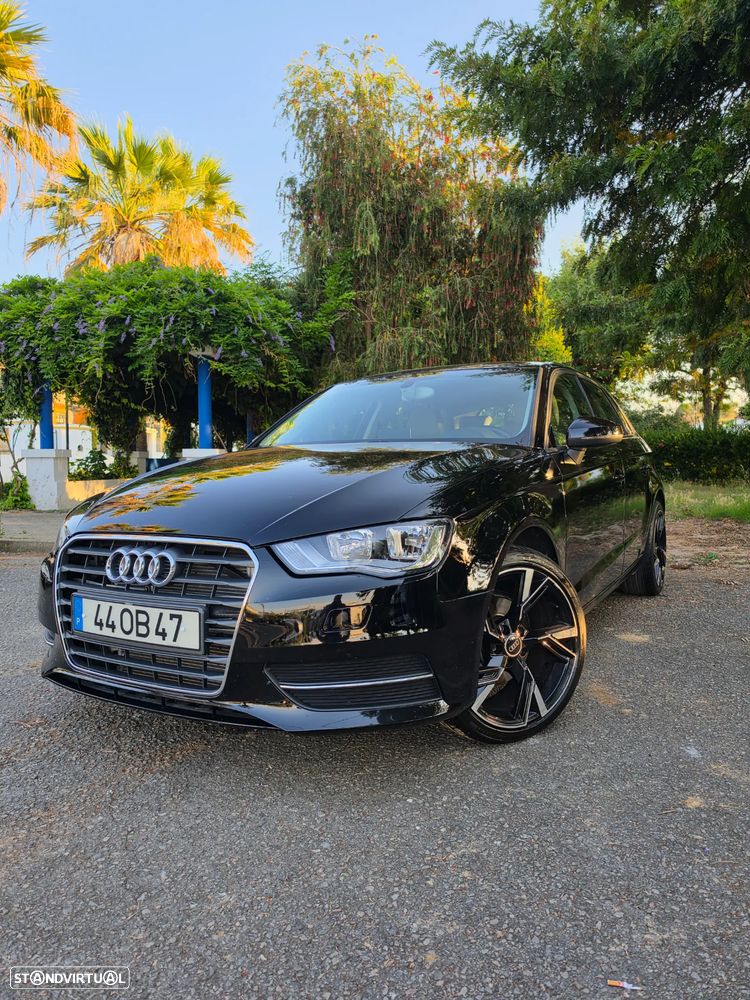 Audi A3 Sportback 1.6 TDI Attraction - 1