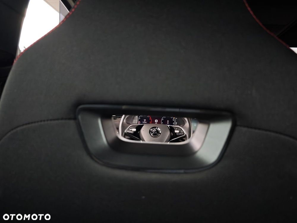 Skoda Octavia 2.0 TDI RS DSG - 16