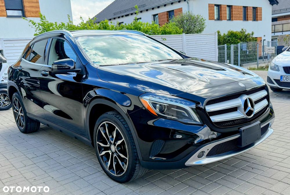 Mercedes-Benz GLA 250 4-Matic Style - 3
