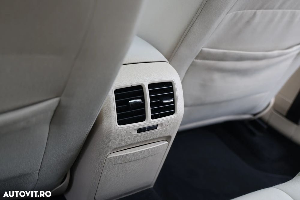 Volkswagen Golf 1.4 TSI Highline DSG - 32