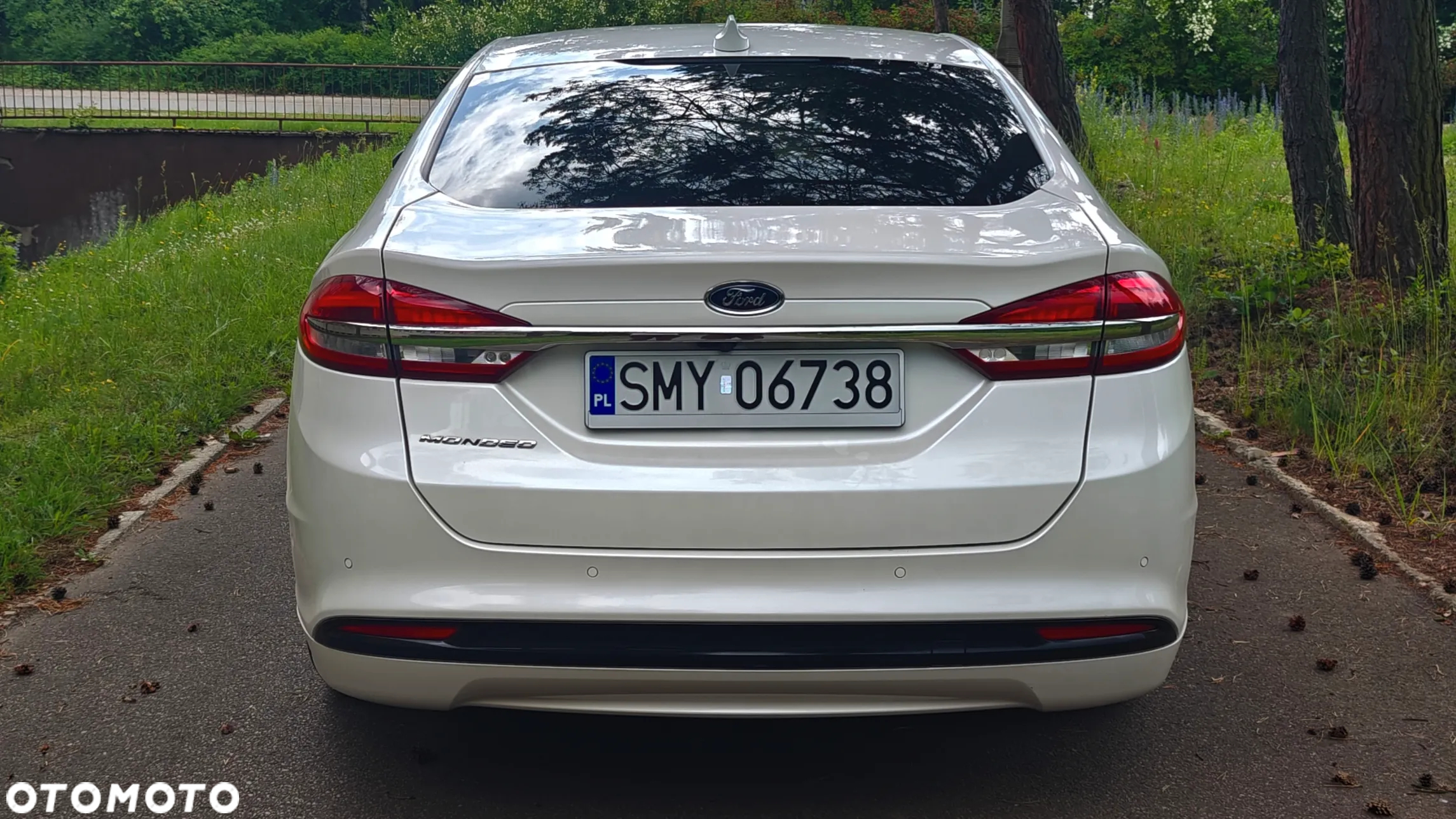 Ford Mondeo 2.0 Hybrid Titanium - 16
