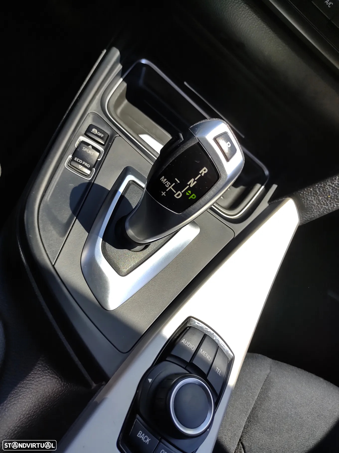 BMW 318 d Touring Auto - 25