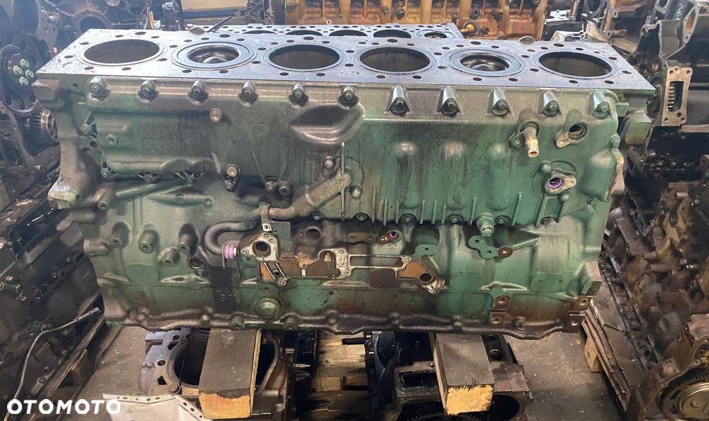 D13K500 500KM – BLOK Z WAŁEM, TŁOKAMI I COMMON RAIL FH4 - 4