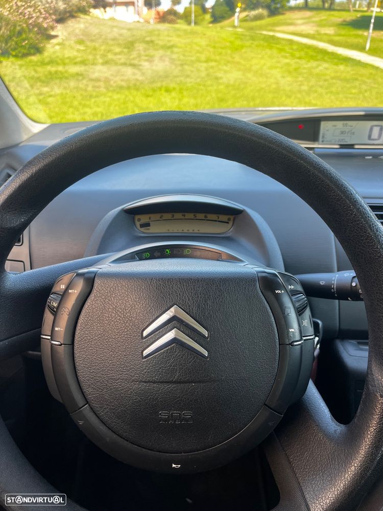 Citroën C4 1.4 16V SX - 19