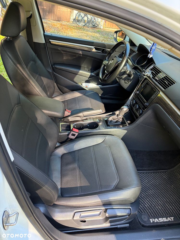 Volkswagen Passat - 9