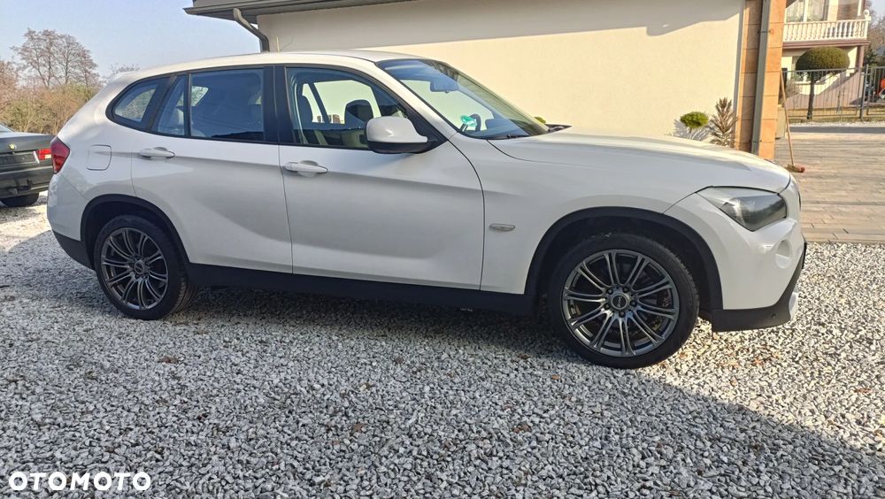 BMW X1 sDrive18i - 9