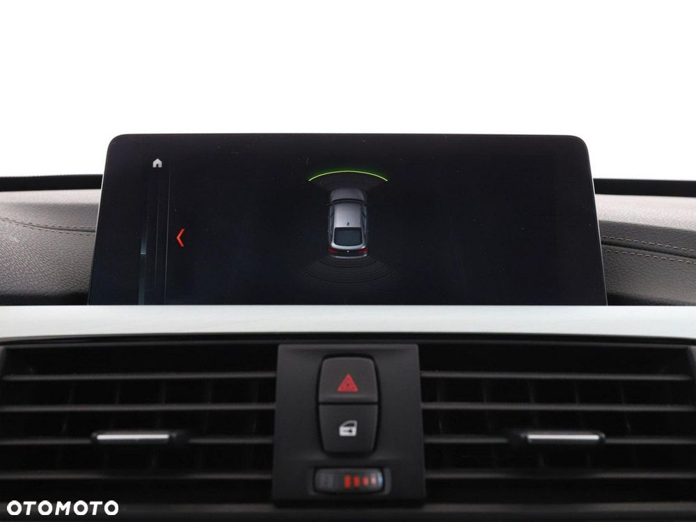 BMW Seria 3 320d xDrive M Sport - 25