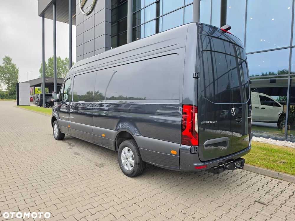 Mercedes-Benz Sprinter 319 CDI Furgon PRO długi 4325 mm L3H2 - 9