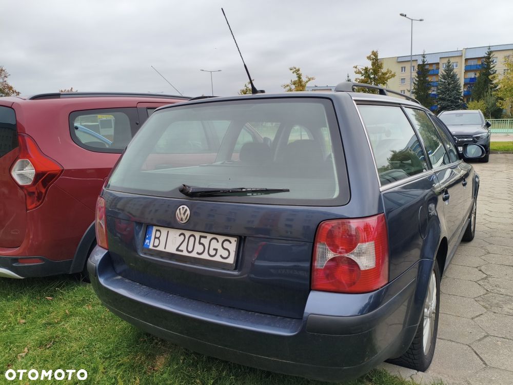 Volkswagen Passat - 4