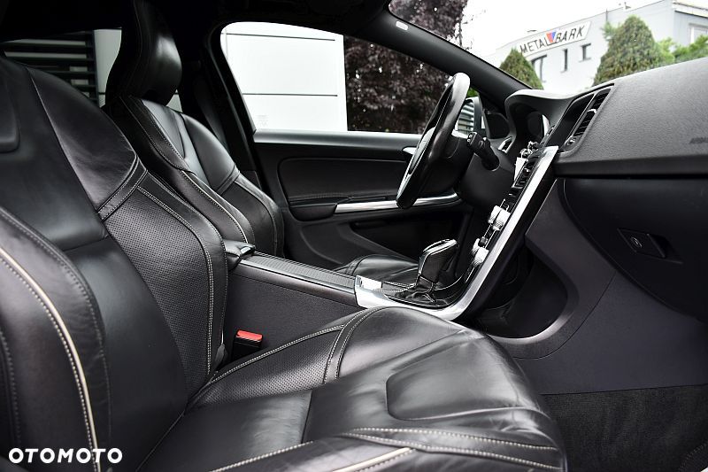 Volvo V60 D4 Geartronic R-Design - 7