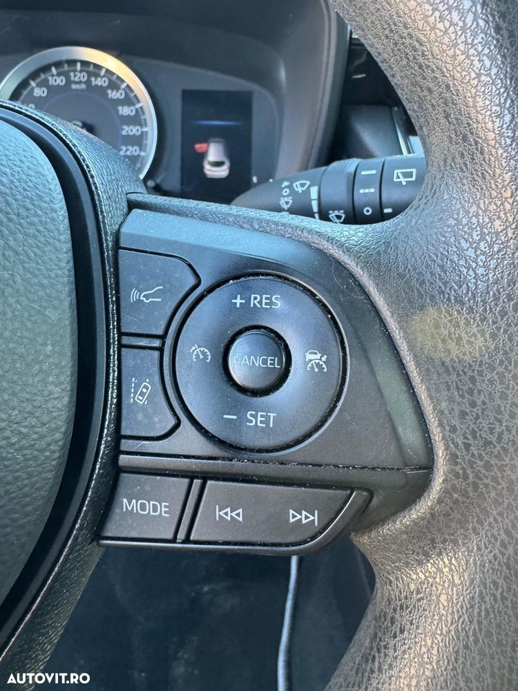 Toyota Corolla 1.8 HSD Active - 12