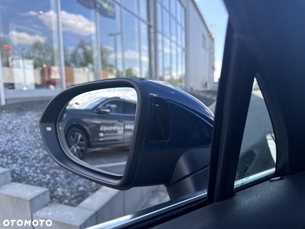 Volkswagen Passat Variant 2.0 TSI 4Mot Elegance DSG - 17
