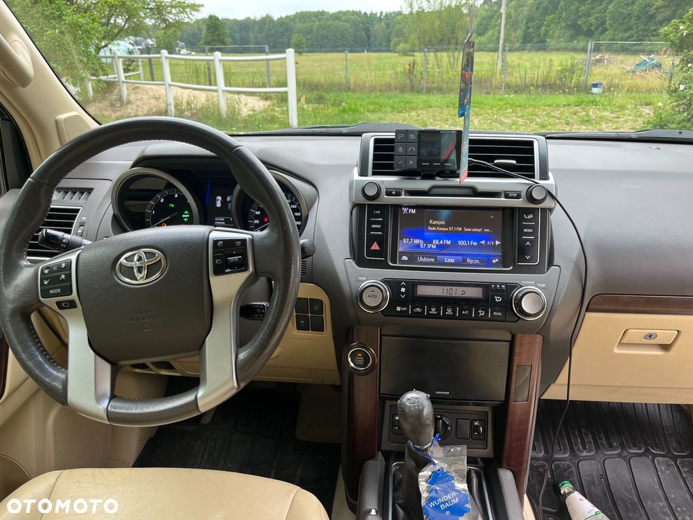 Toyota Land Cruiser - 11