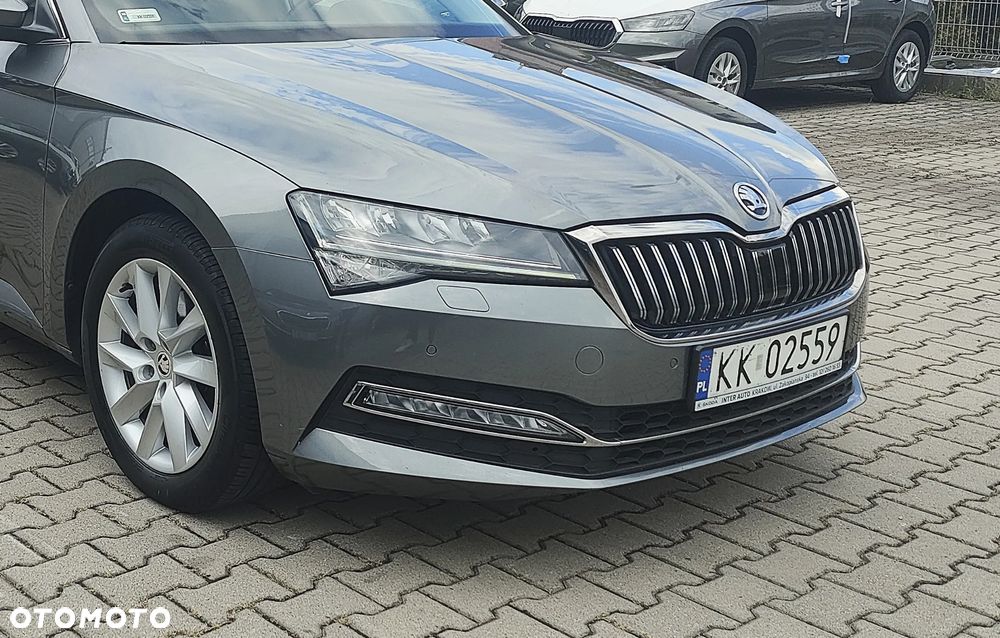Skoda Superb 2.0 TDI SCR Style DSG - 10