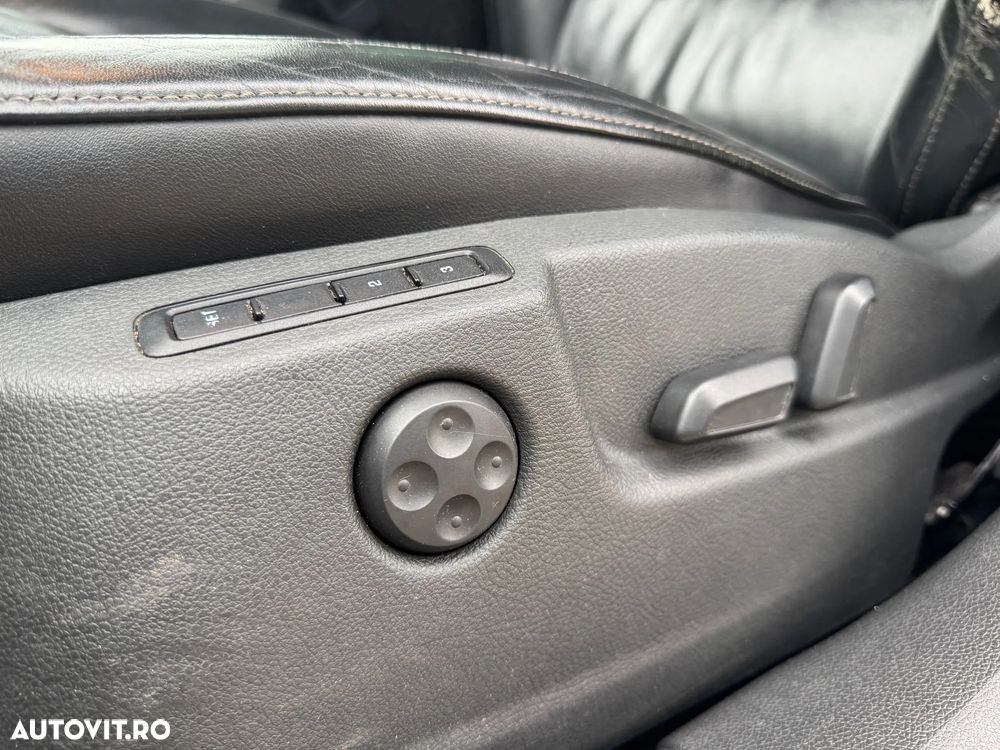 Skoda Superb 2.0 TDI DSG L&K - 23