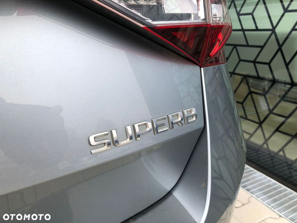 Skoda Superb 2.0 TDI Style DSG7 - 32
