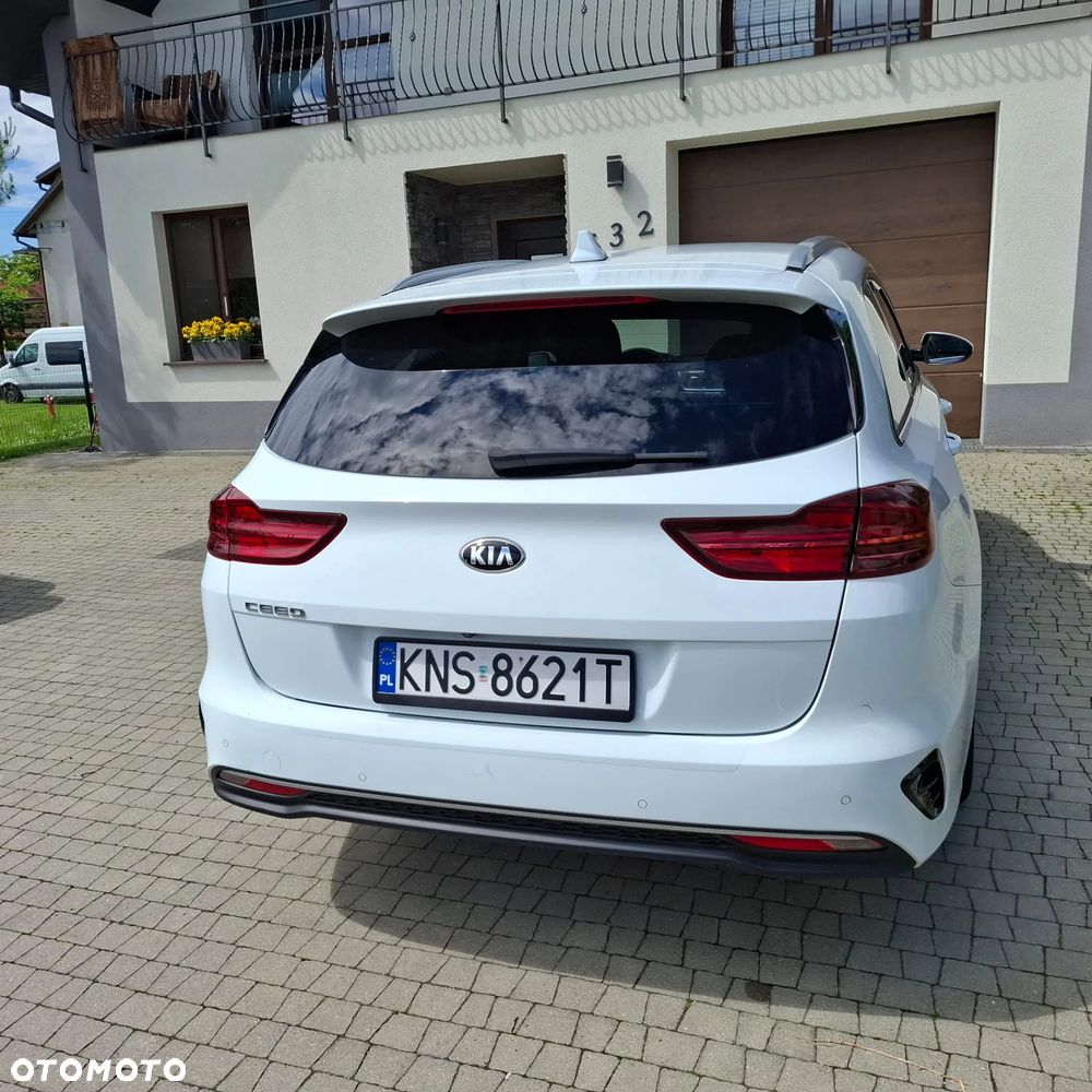 Kia Ceed - 4