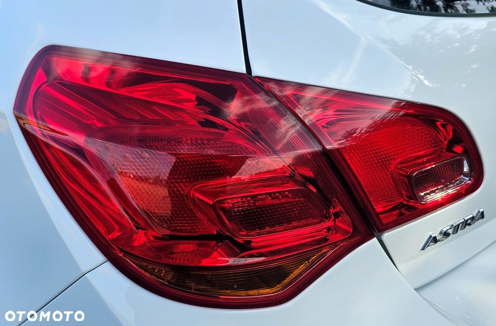Opel Astra 1.4 Turbo - 37