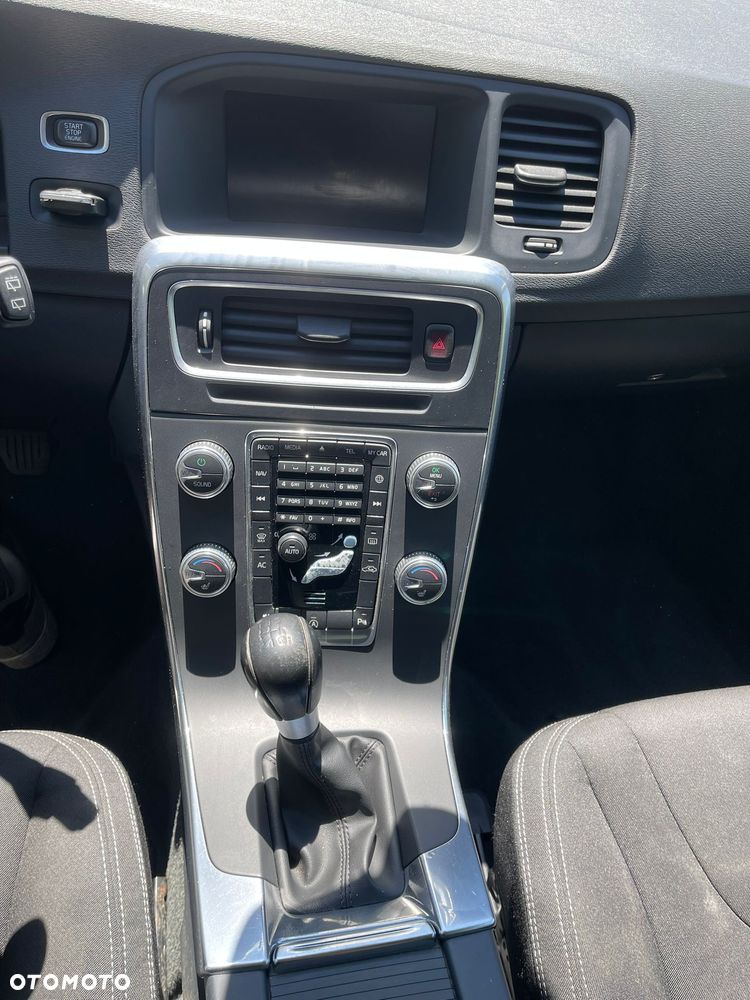 Volvo V60 D4 Edition - 11