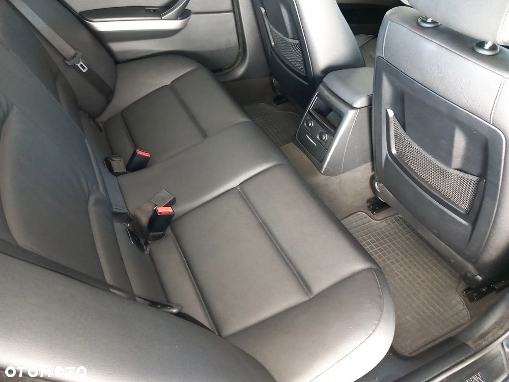 BMW Seria 3 318d - 9