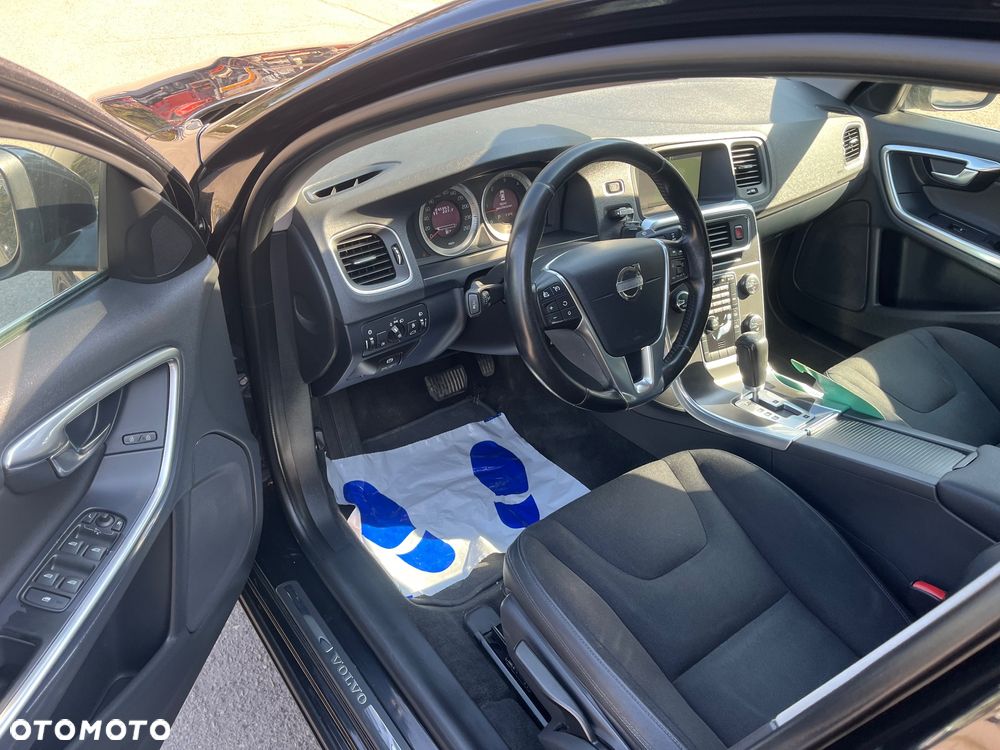 Volvo S60 D3 Geartronic Momentum - 9