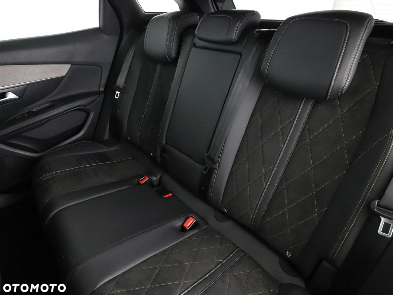 Peugeot 3008 2.0 BlueHDi GT S&S EAT8 - 17