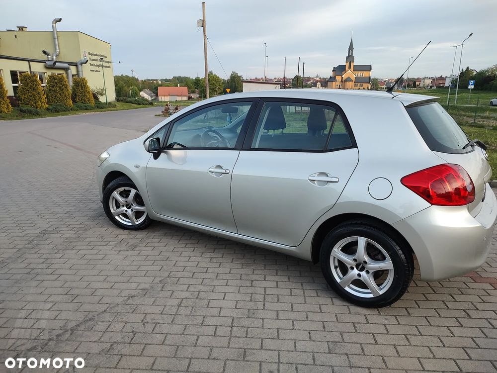 Toyota Auris 1.6 VVT-i Premium MM - 7
