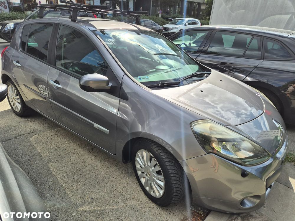 Renault Clio 1.2 16V Night&Day - 1
