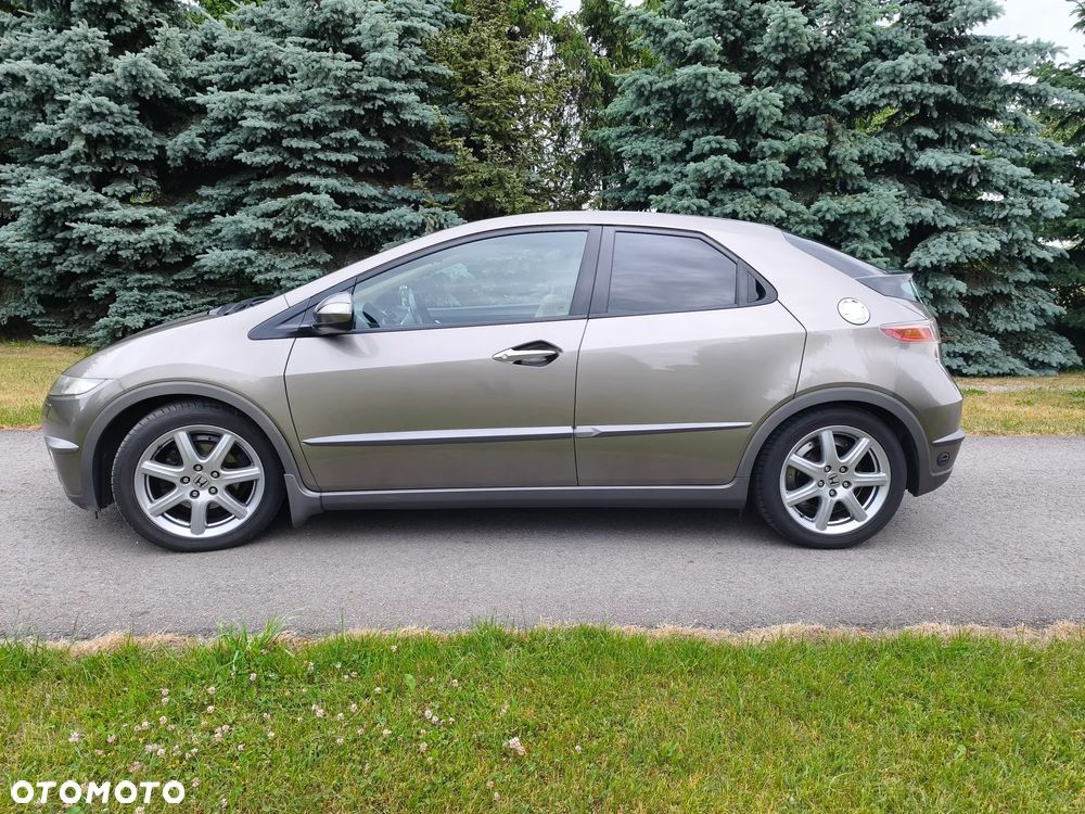 Honda Civic 1.8 Executive - 11