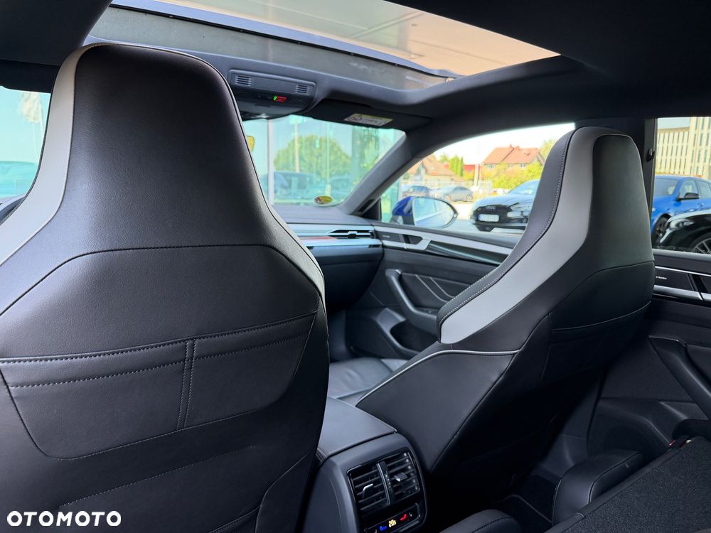 Volkswagen Arteon 2.0 TDI 4Motion R-Line DSG - 23