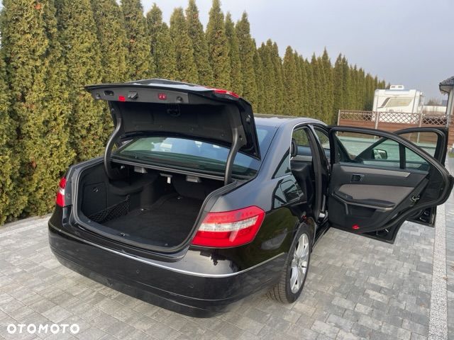 Mercedes-Benz Klasa E 250 CDI DPF BlueEFFICIENCY Automatik - 12
