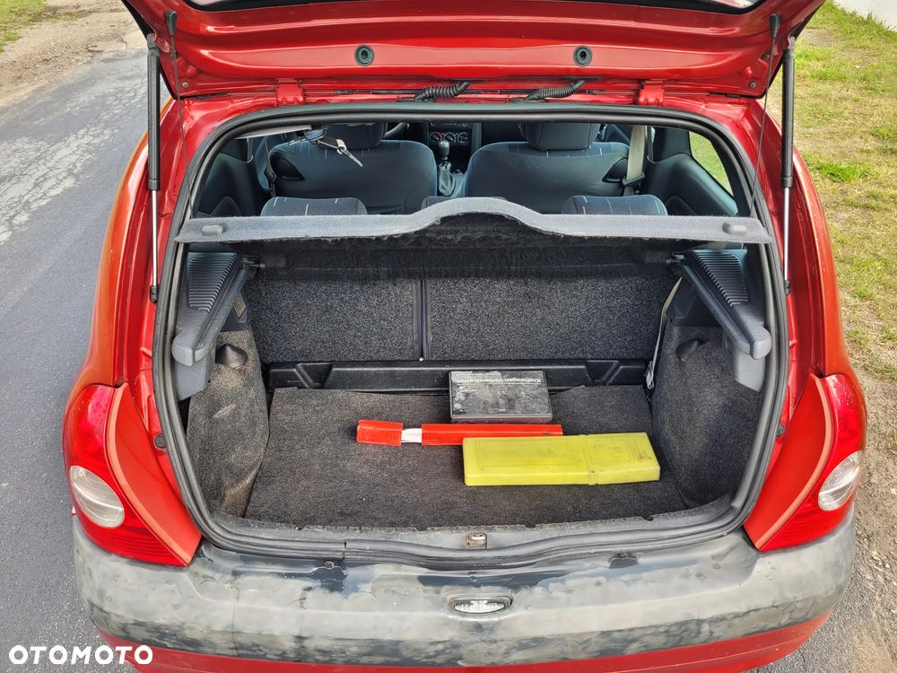 Renault Clio 1.2 16V Authentique - 10