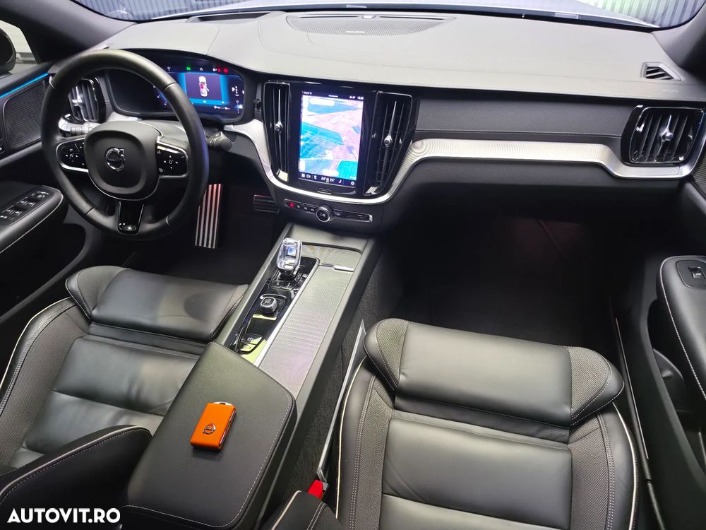 Volvo S60 B5 B AWD Ultimate Dark - 3
