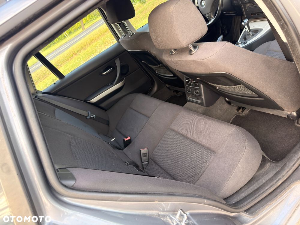 BMW Seria 3 320d - 5