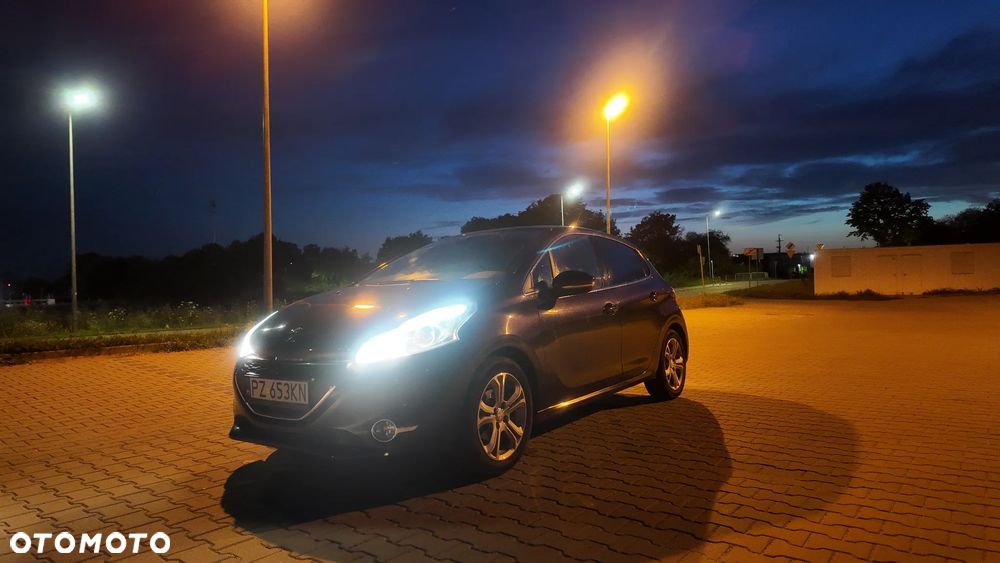 Peugeot 208 1.2 PureTech Active - 26