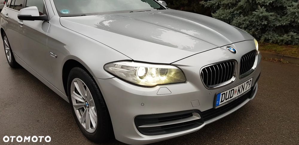 BMW Seria 5 525d Touring Sport-Aut - 16