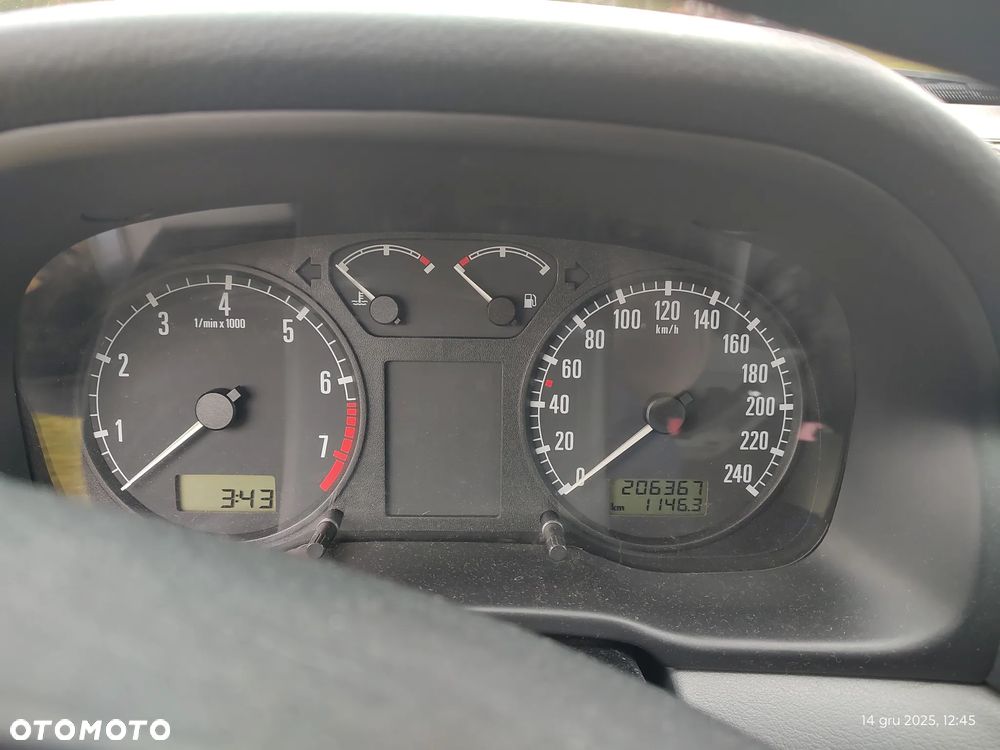 Skoda Octavia 1.6 LX - 8