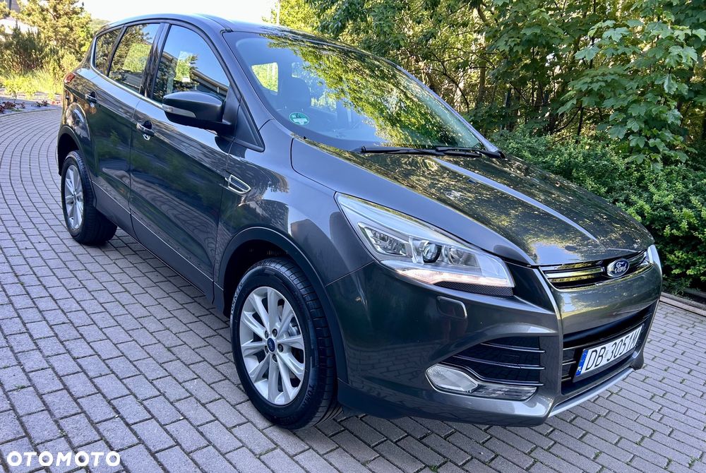 Ford Kuga 1.5 EcoBoost 2x4 Titanium - 5