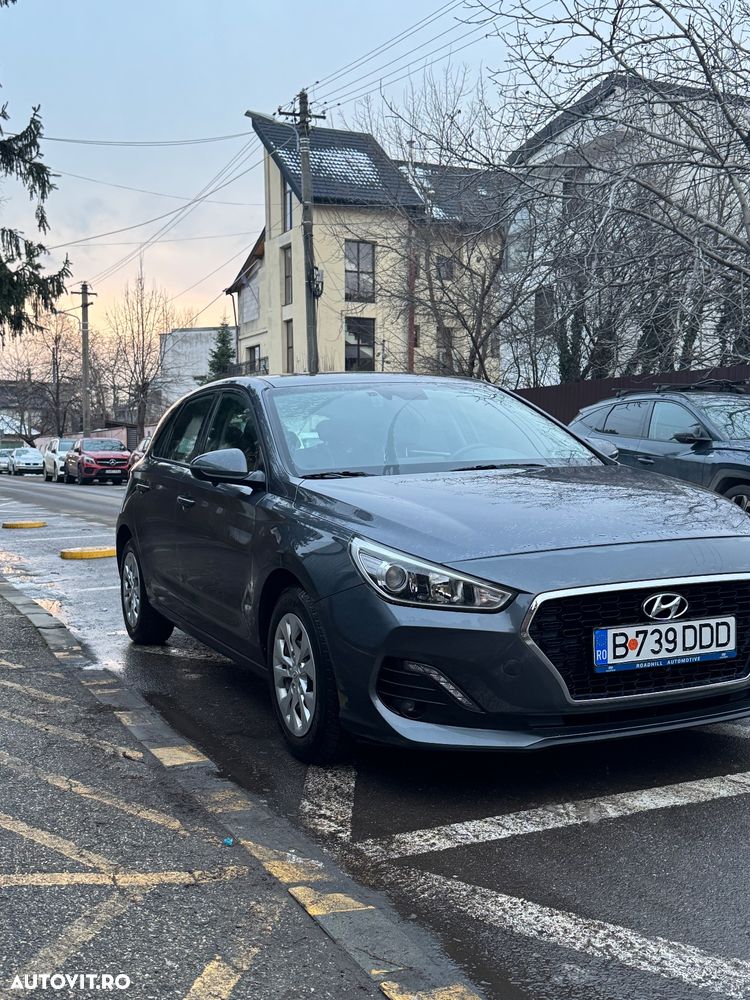 Hyundai i30 1.4 100CP 5DR M/T Comfort - 4