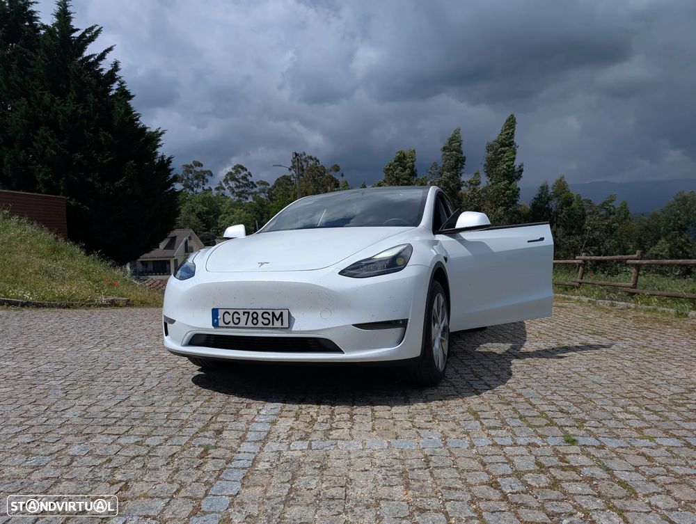Tesla Model Y Long Range Dual Motor AWD - 1
