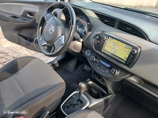 Toyota Yaris 1.5 HSD Sport +P.Techno+P.Luxury - 14