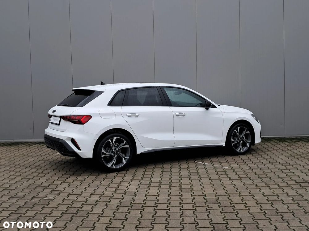 Audi A3 Sportback - 2